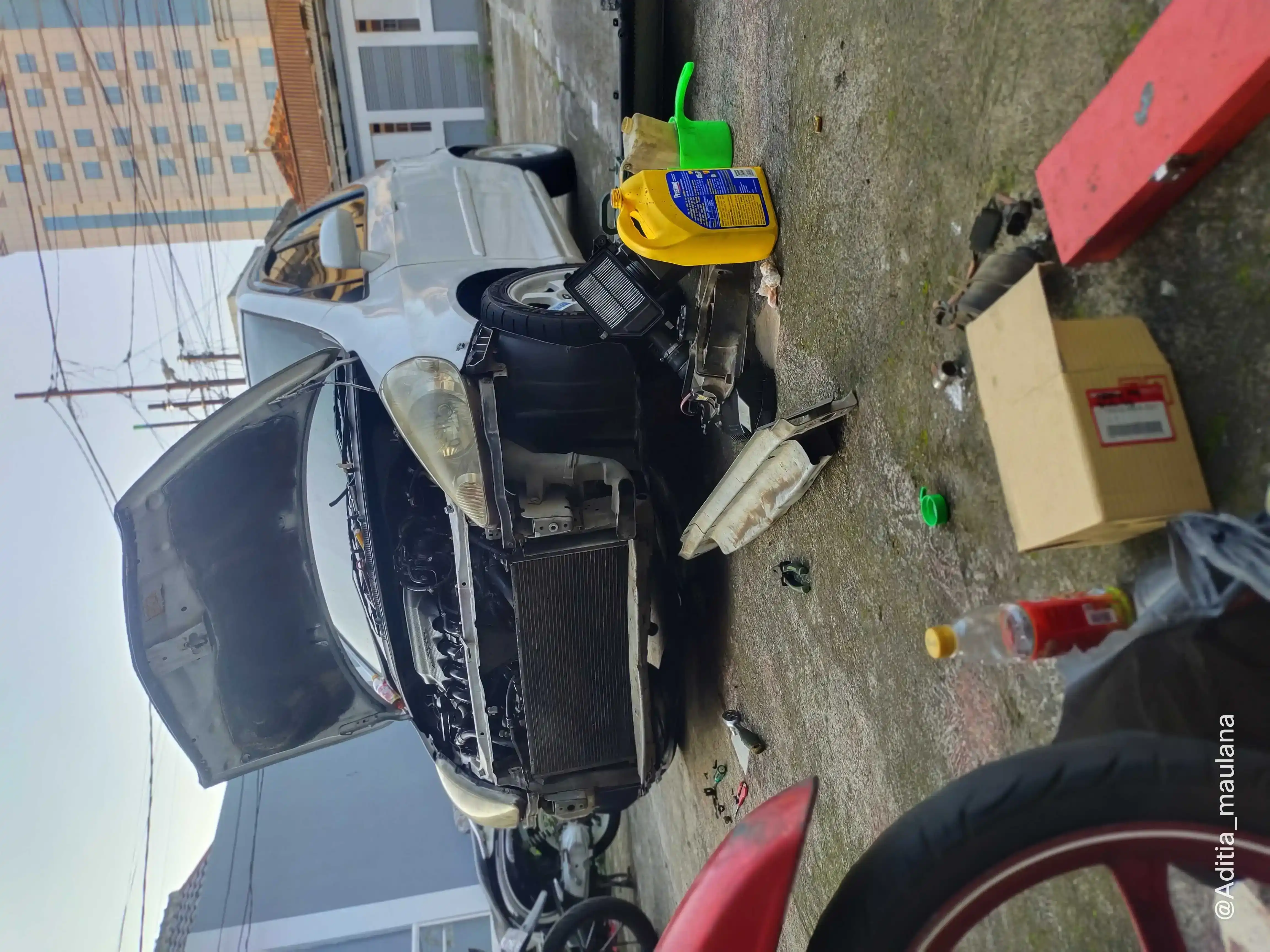 Pengecekan radiator dan sistem pendingin mobil overheat
